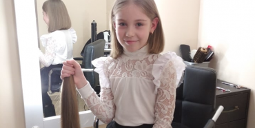 8-річна рівнянка віддала своє волосся задля порятунку онкохворої дівчинки (ФОТО)
